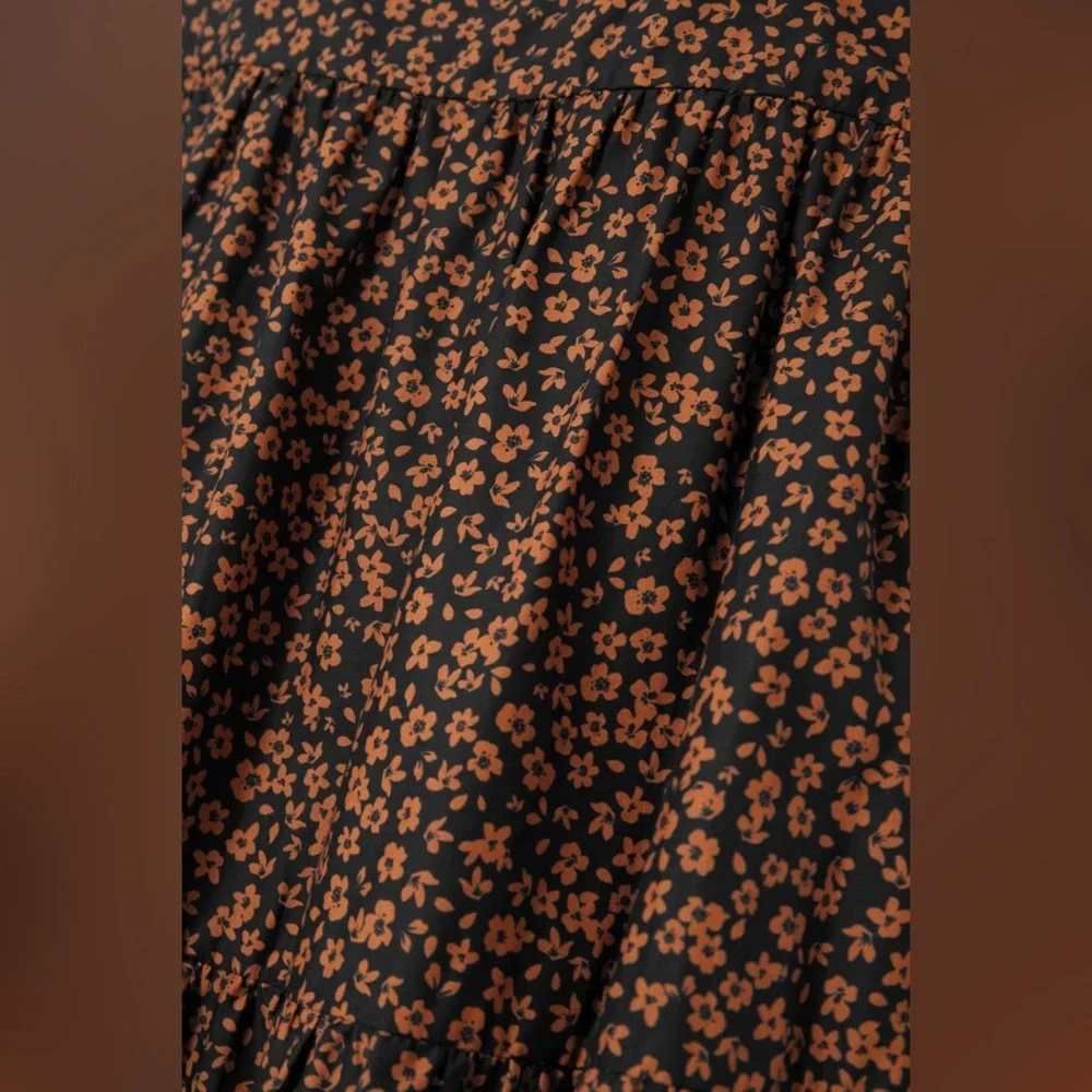 Matteau Floral-print tiered cotton-poplin maxi dress - Picture 4 of 10